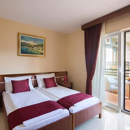 Salus Apartmán *