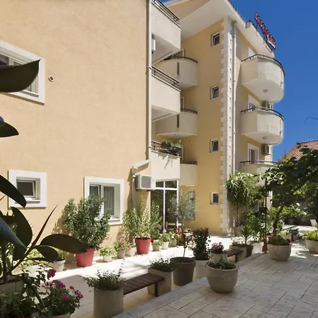 Apartmán Salus *