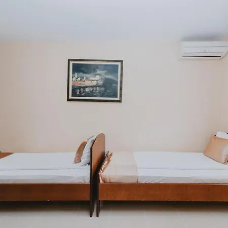 Salus Apartmán *